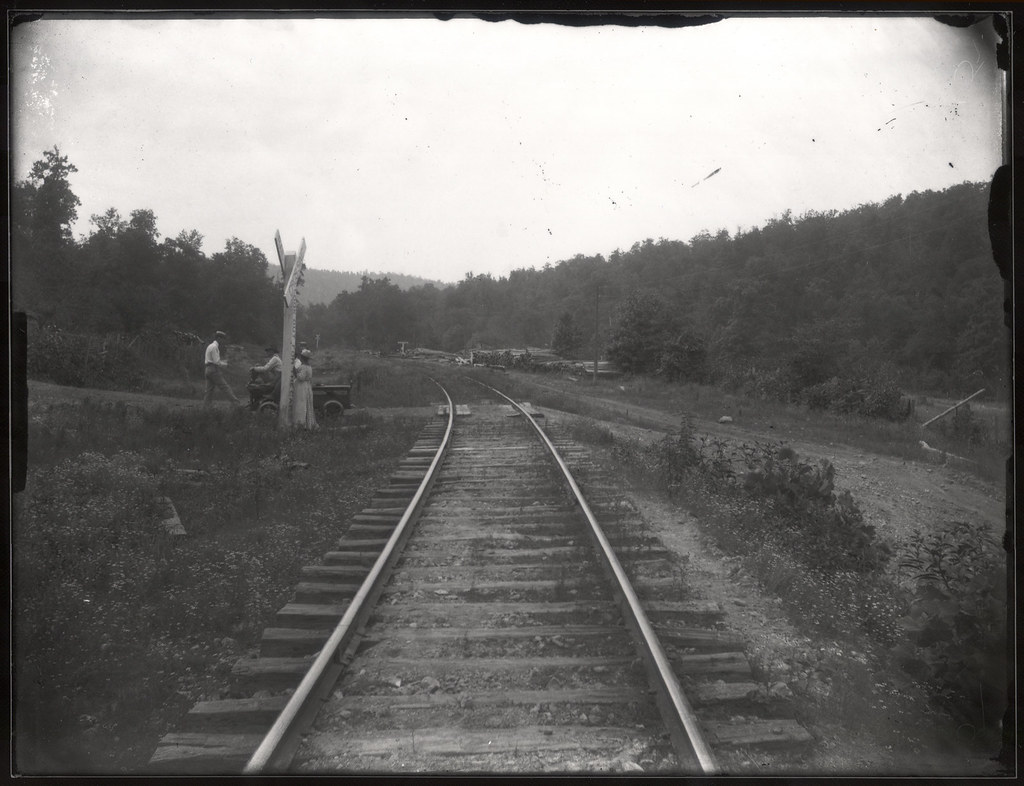 Railroad tracks and crossing near Leslie, Arkansas, ca. 19… Flickr