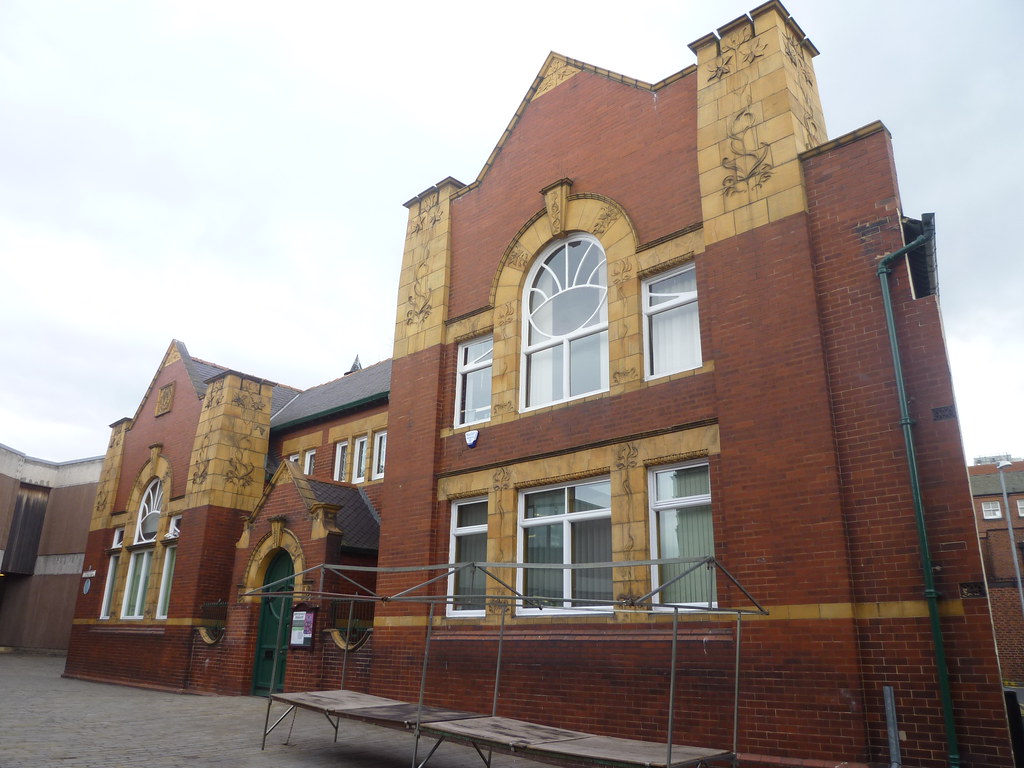 Pontefract Museum, Pontefract Pontefract Museum, built in … Flickr
