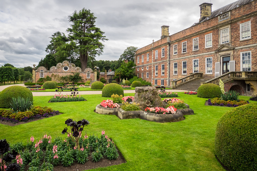 Erddig Hall, Wrexham, Wales Bob Radlinski Flickr