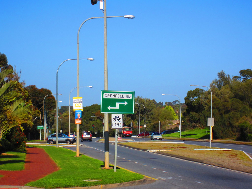 Grenfell Rd on left or right Ryan Smith Flickr