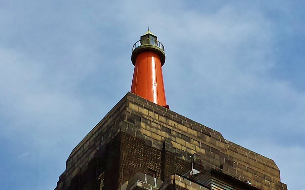 Harlem River Lighthouse The Harlem River Lighthouse, a lon… Flickr