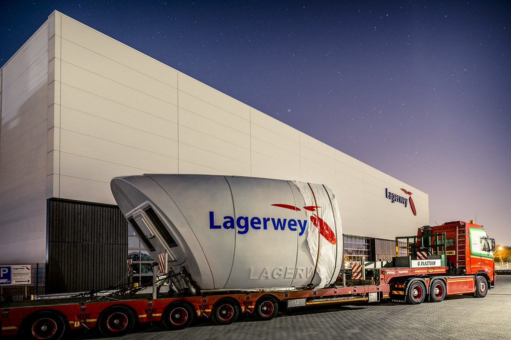 L136 Nacelle transport The first L136 nacelle ready for tr… Flickr