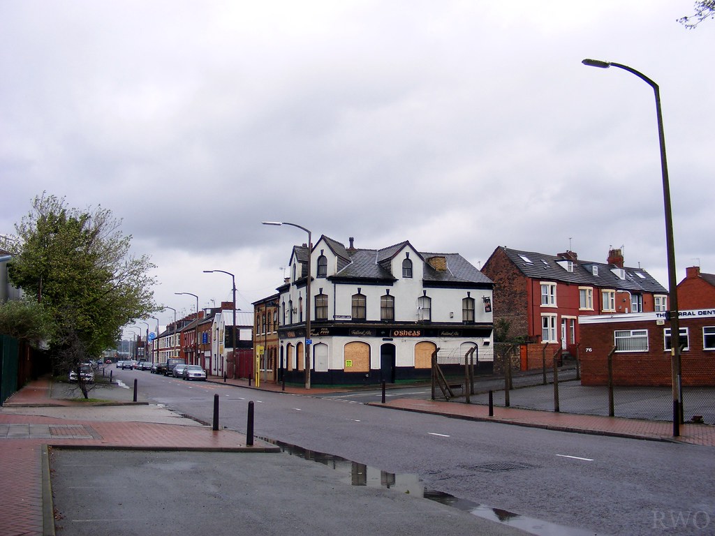 Birkenhead Road, Wheatland Lane can be seen runni… Flickr