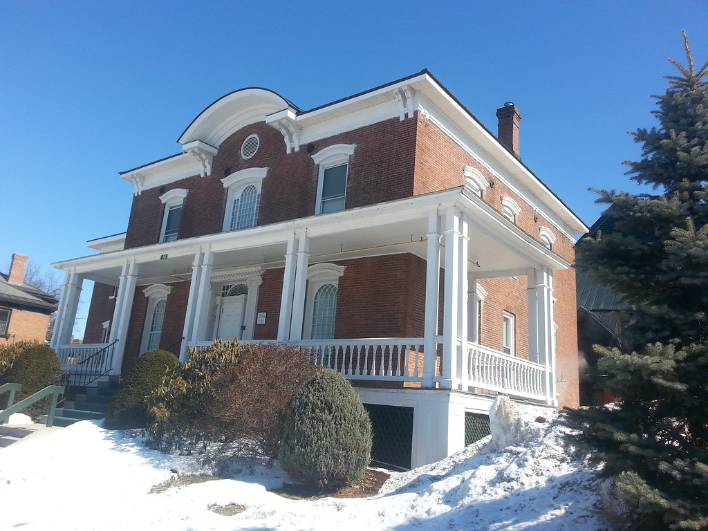 Side View of Cushing Hall Champlain Student Ambassadors Flickr
