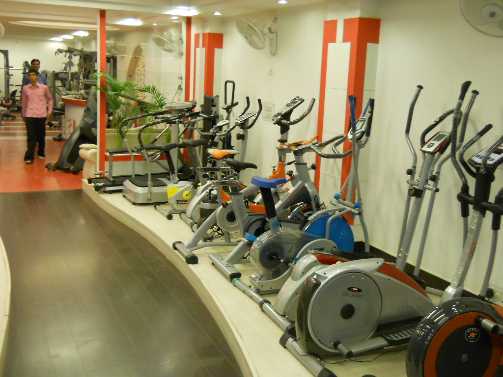 gym equipments delhi ncr Joggers Park Flickr