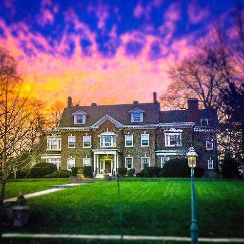 *12 Miles West* Sunset over a classic Glen Ridge house. a… Flickr