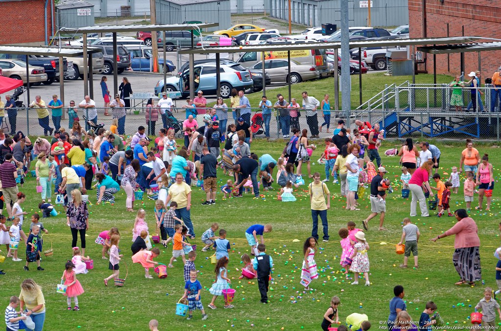 2017 Helicopter Easter Egg Drop In Harriman The Courts of … Flickr