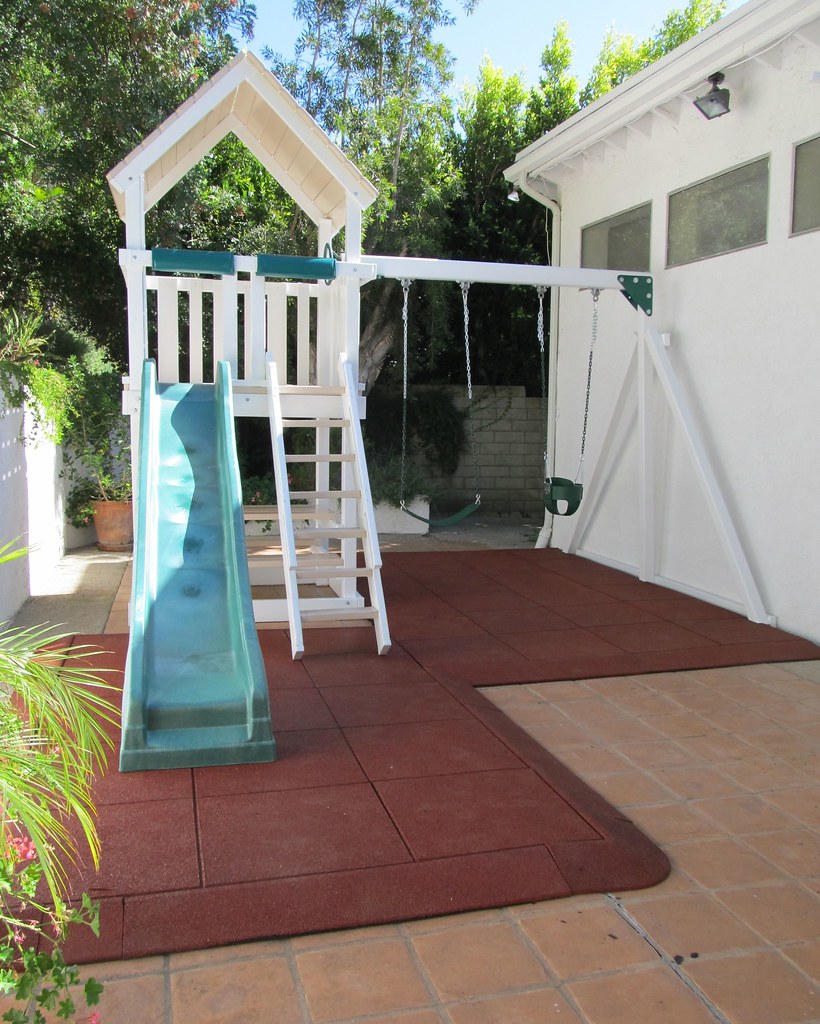 IMG_1185 Poly Vinyl Swing Sets Swing Set Solutions Flickr