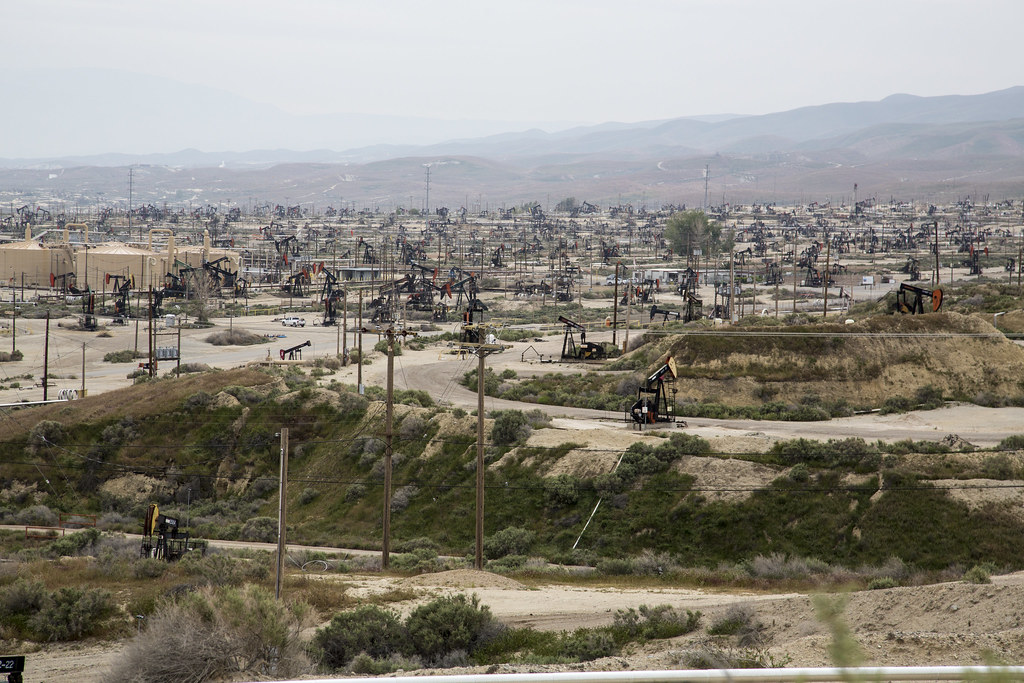 California Oil and Gas BLM California manages nearly 600 p… Flickr