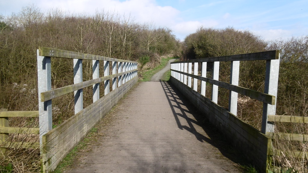 Hull Hornsea old railway bridge across Lambwath Drain Flickr