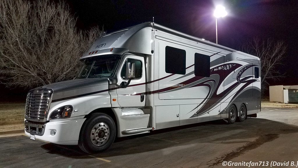 Freightliner Cascadia Motorhome a photo on Flickriver