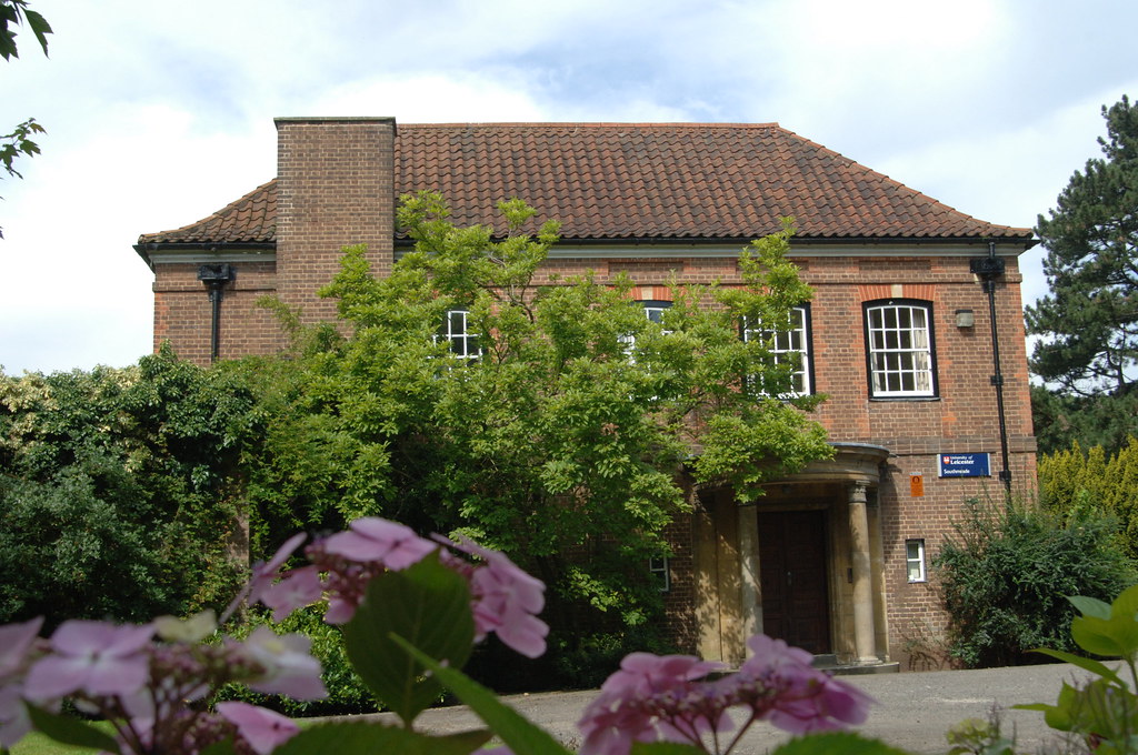 Digby Hall Outside Southmeade House University of Leicester Flickr