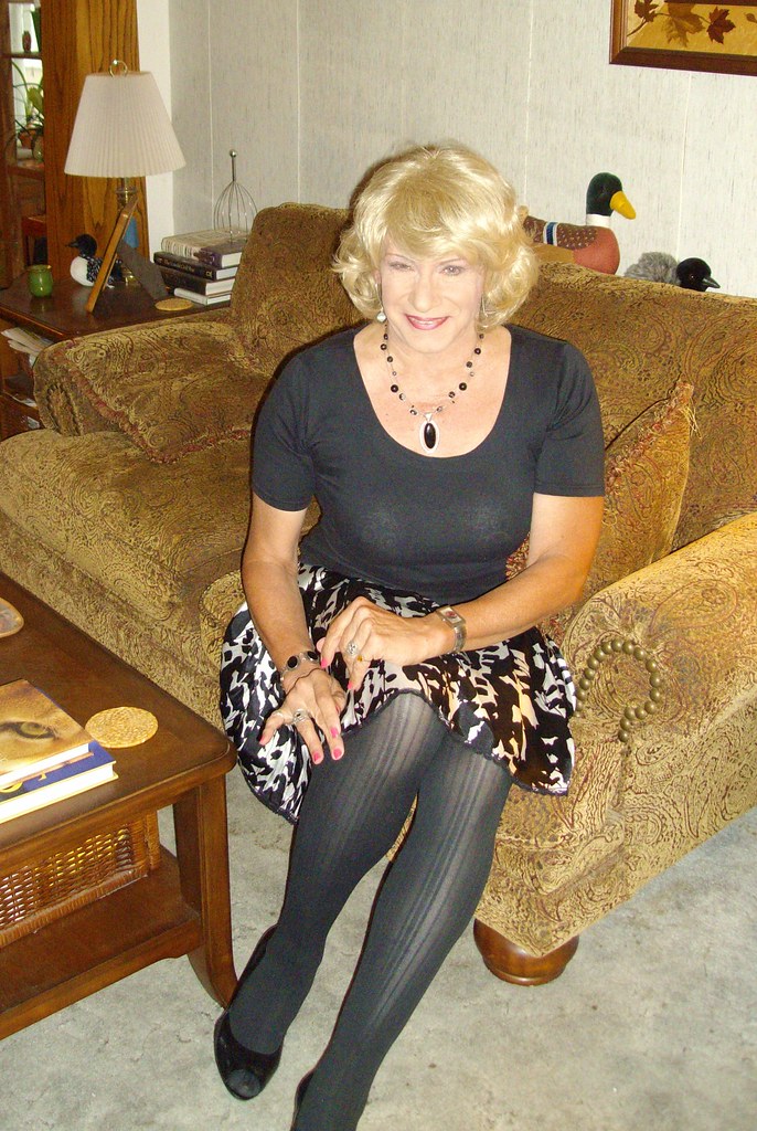 Lonely Housewife | I try to keep up appearances, but with ch… | Flickr