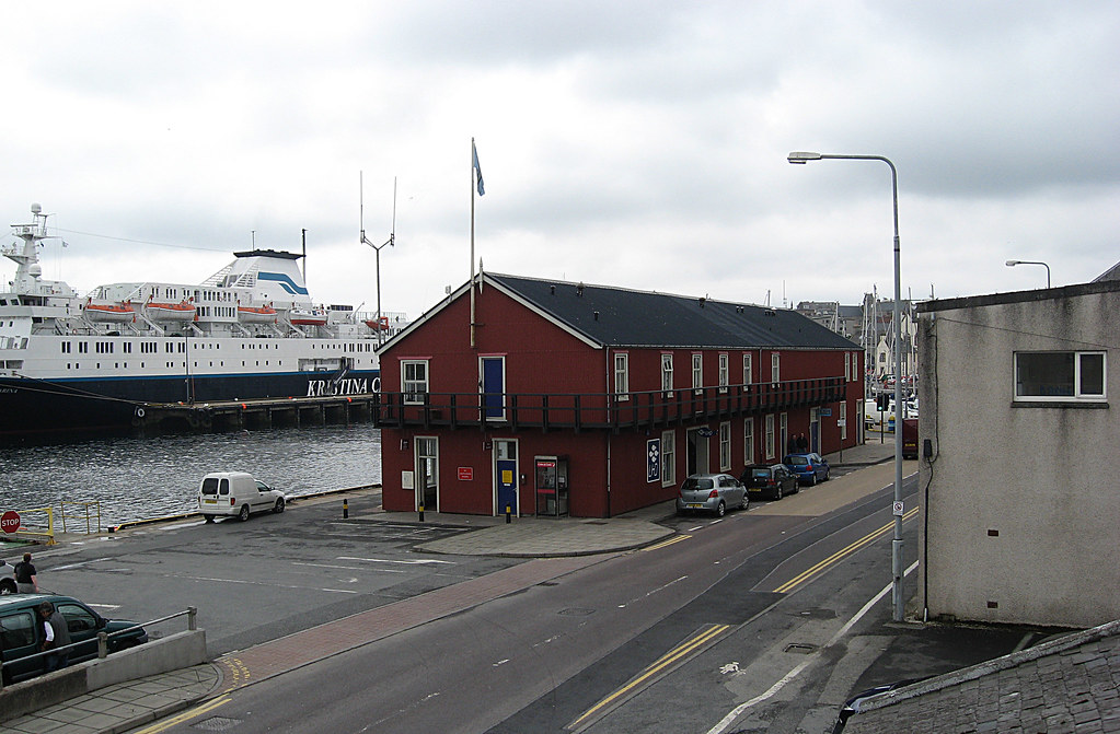 110709c14 Albert Building (1906) Esplanade Lerwick Xeraphin Flickr