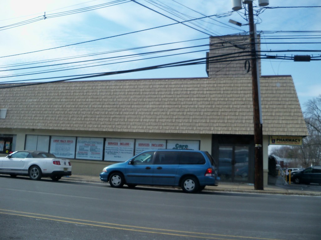 Acme Linden, NJ 330 E. St. Ave; opened in 1949. … Flickr