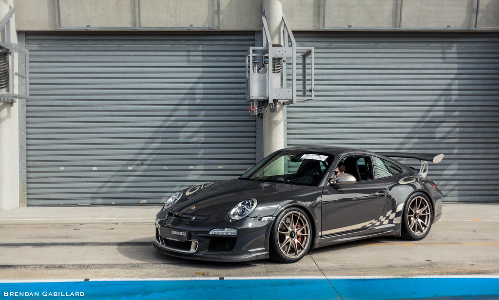 Grey and Gold. 997 GT3 RS 3.8 in Grey Black with Gold rims… Flickr