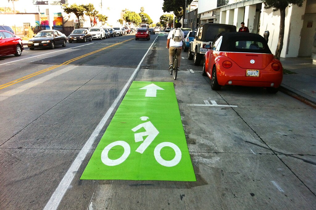 Green Bike Lane Work On Main St & Broadway In Santa Monica… Flickr