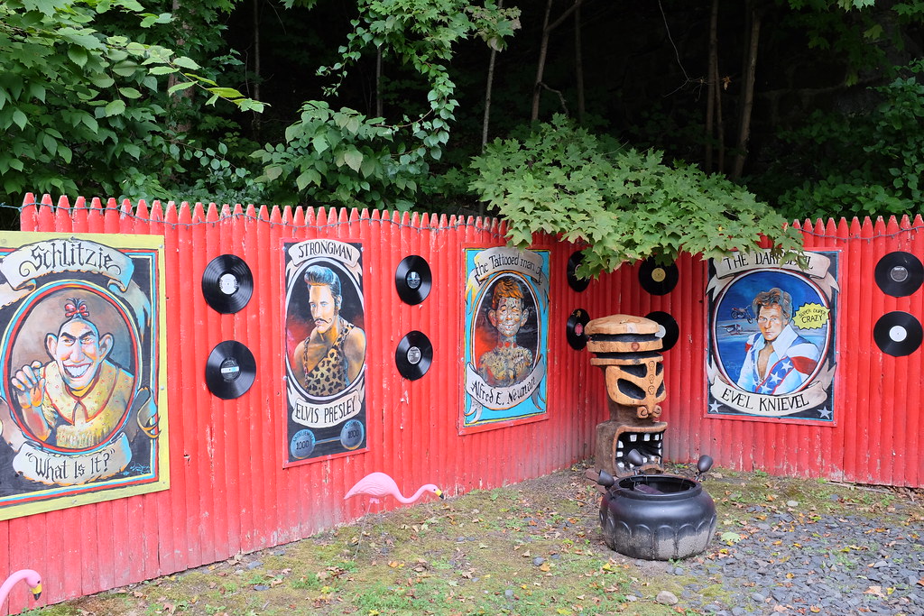 Milltown Ink, tattoo & piercing, fence, Bondsville, Massac… Flickr