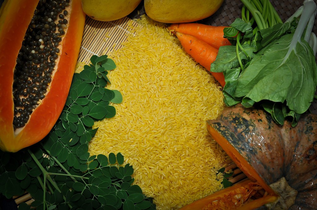 Golden Rice grain with beta carotenerich foods GN7_08771… Flickr