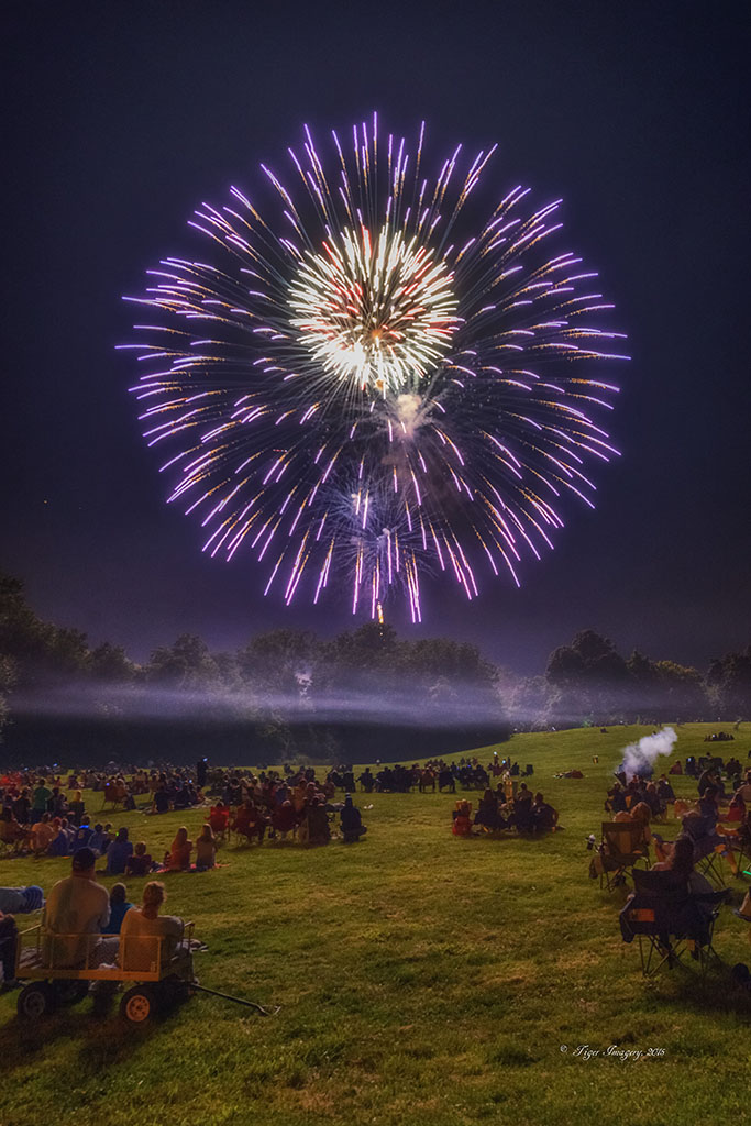 Quincy Fireworks Display The public 4th of July fireworks … Flickr