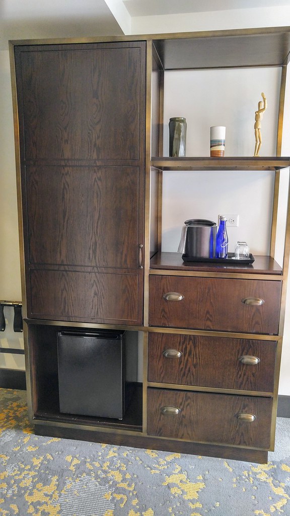 Dresser at the Renwick Hotel Dresser in the Gallery King r… Flickr