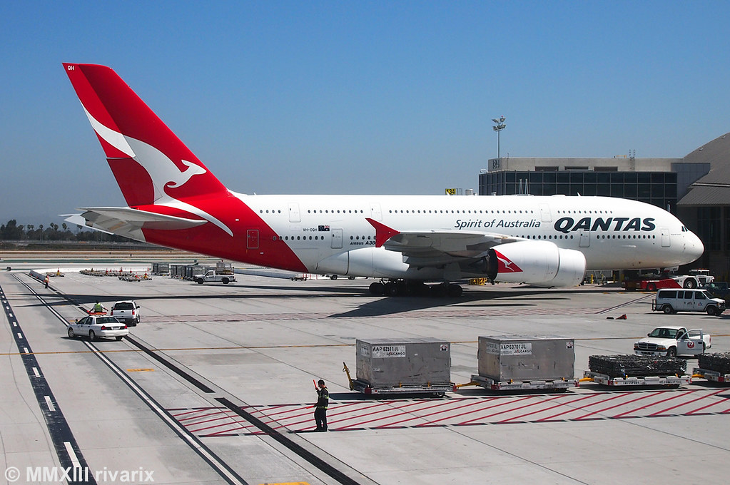 LAX Qantas (VHOQH) A Qantas A380 seen at Los Angeles In… Flickr