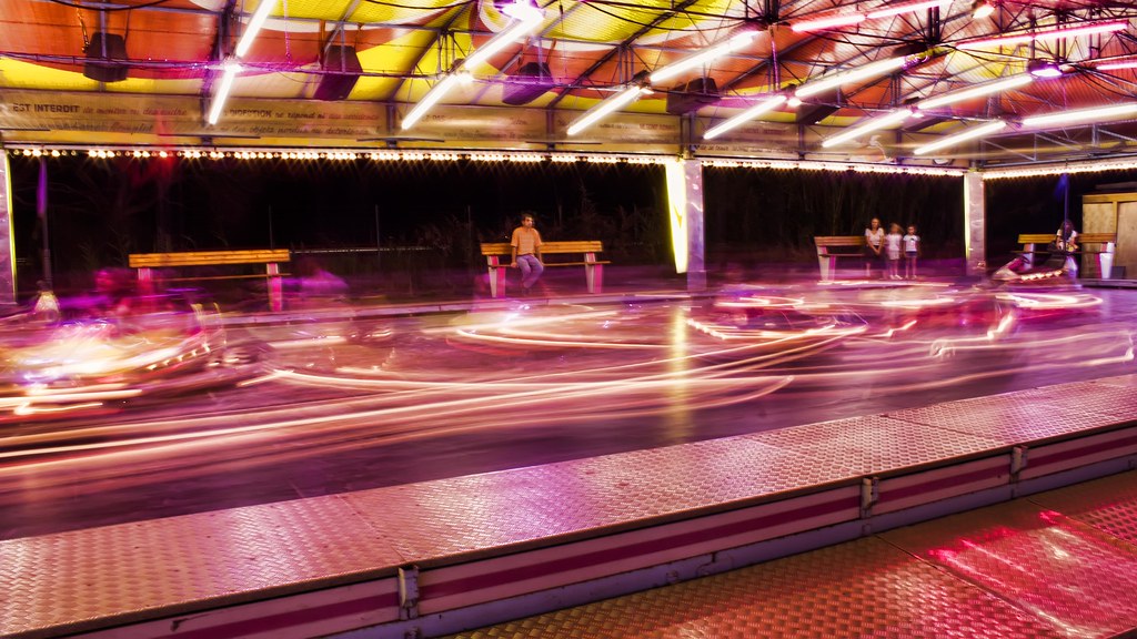 Bumper Cars Attraction The Bumper Cars Attraction in Magic… Flickr