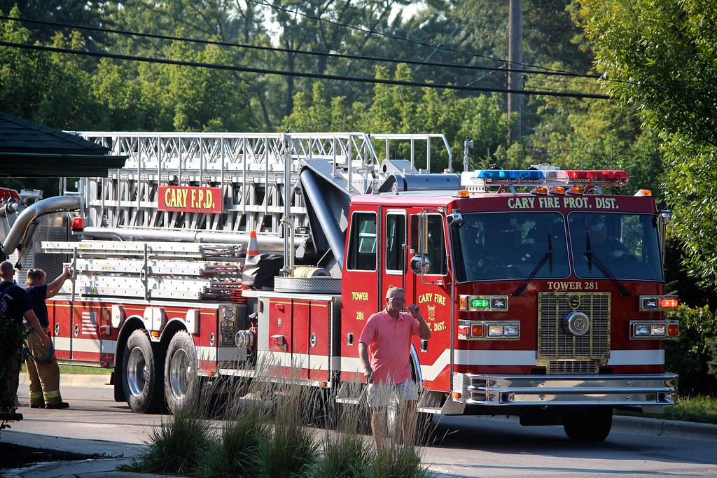 Carpentersville Structure Fire 9/19/13 ©AVucha 2013 Carpen… Flickr