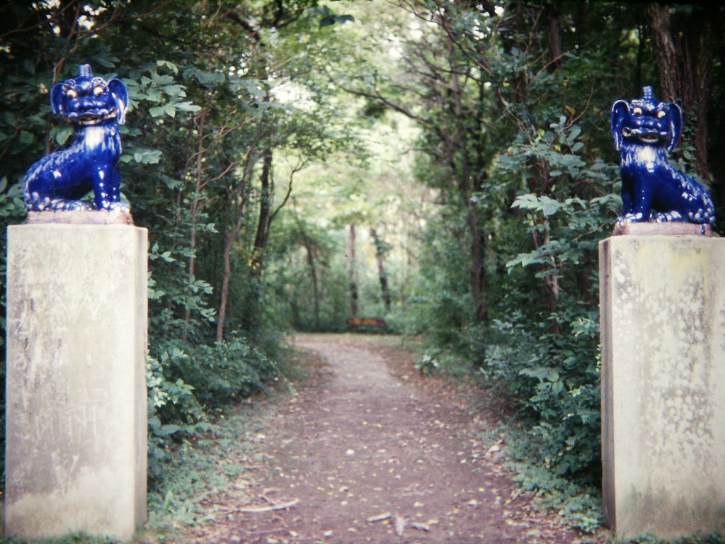 Allerton Park Porcelain Fu Dogs Monticello, Illinois. Comp… Flickr