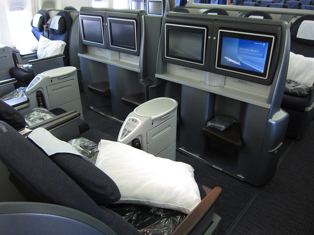 Business Class 777200 United Airlines business class cabi… Flickr