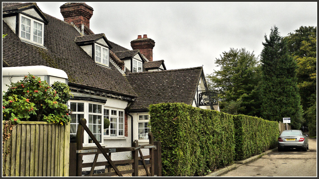 P1450820 North Downs Surrey..East Fort Cottage.. A.P.PHOTOGRAPHY