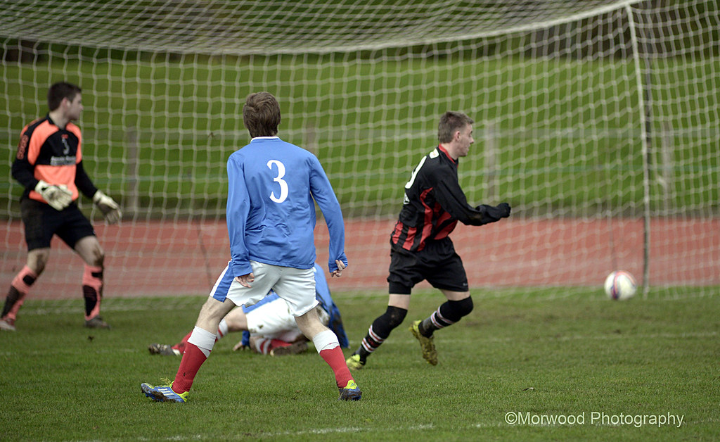 Whitletts Victoria v Muirkirk Junior Action from Dam Park,… Flickr
