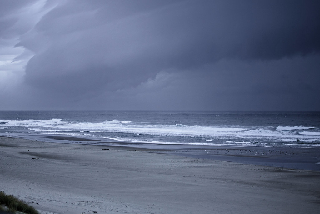 Lincoln City, Oregon stormy skies Bonnie Moreland Flickr