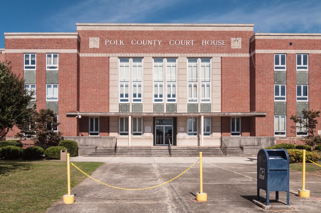 Polk County Court House Polk County Court House in Cedarto… Flickr