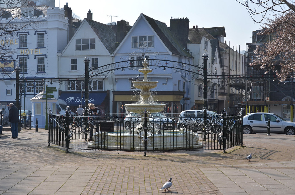 Dartmouth Entrance & Fountain Royal Avenue Gardens Flickr