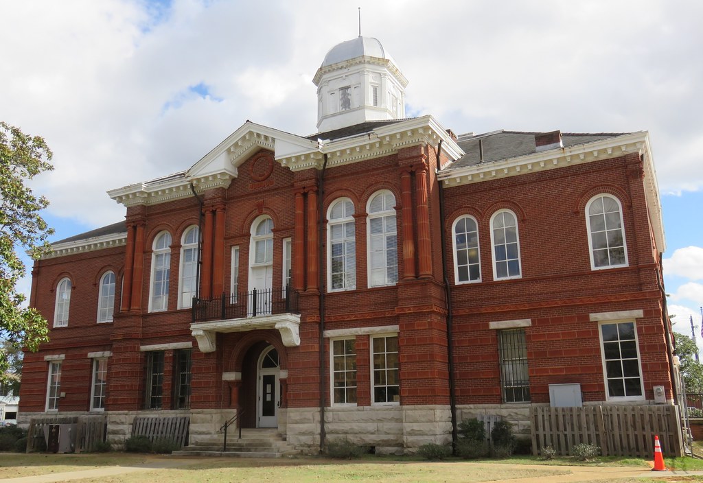 Sumter County Courthouse (Livingston, Alabama) This excell… Flickr