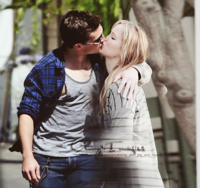 Josh Hutcherson and Jennifer Lawrence manip Joshifer Flickr
