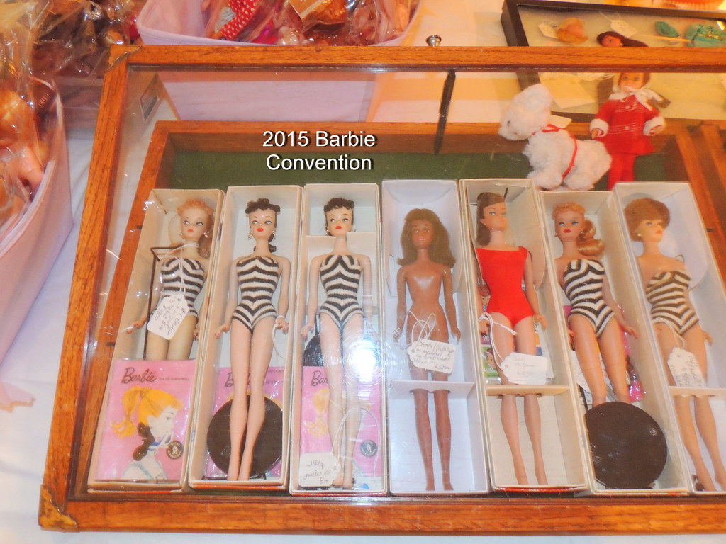 2015 Barbie Convention A couple of 1 Barbies a blonde & B… Flickr