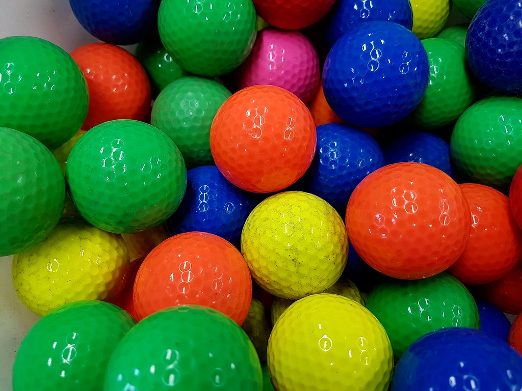 Coloured Golf Balls coloured golf balls oatsy40 Flickr
