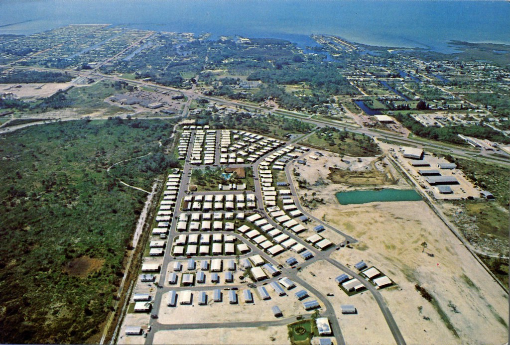 Club Wildwood Mobile Home Park The back of the card reads,… Flickr