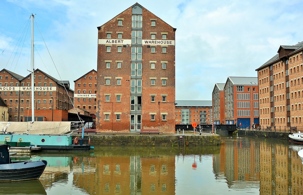 27039 The Victoria Docks on the Gloucester and Sharpness C… Flickr