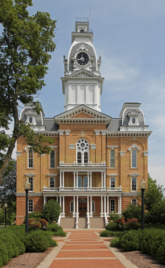 hillsdale college majors