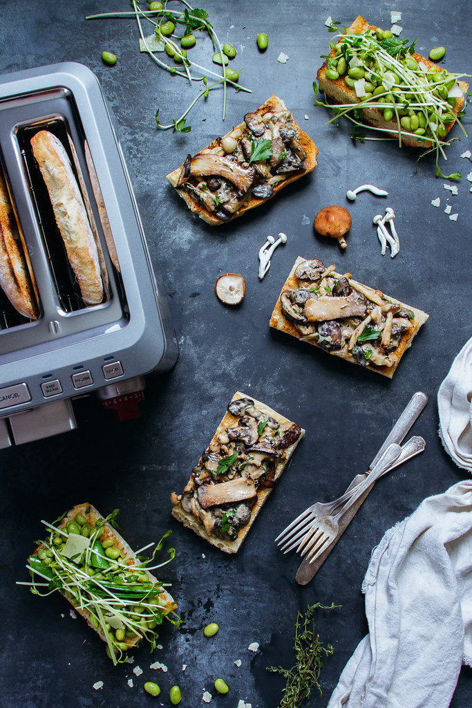 Mushroom Toast with Buttermilk Crème Fraîche Mushroom toas… Flickr