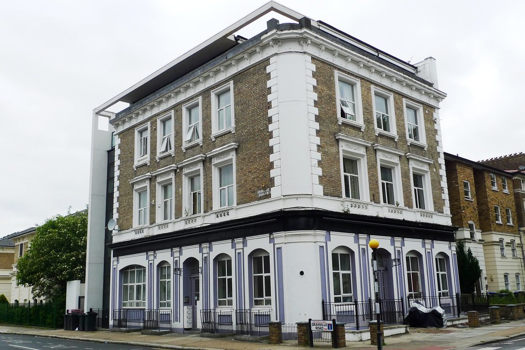 Duke, Kilburn, NW6 A former pub now residential. (Slightly… Flickr