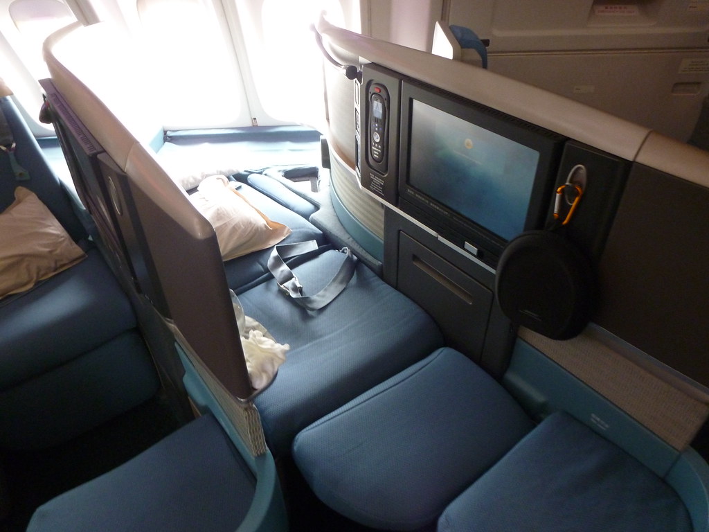Cathay Pacific Boeing 747-400 (74Y) Seat Map SeatLink