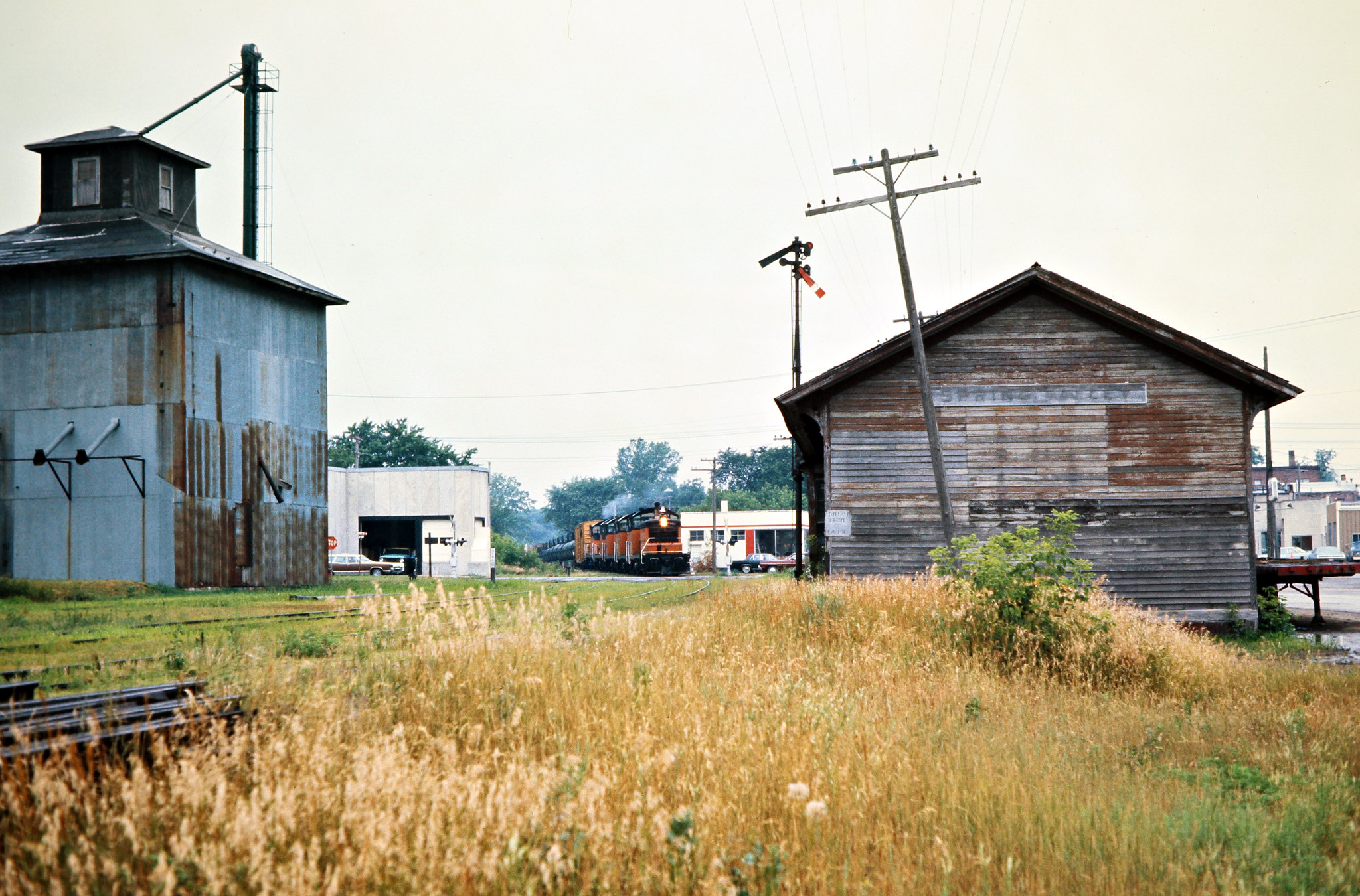 Milwaukee Road (East) by John F. Bjorklund Center for Railroad