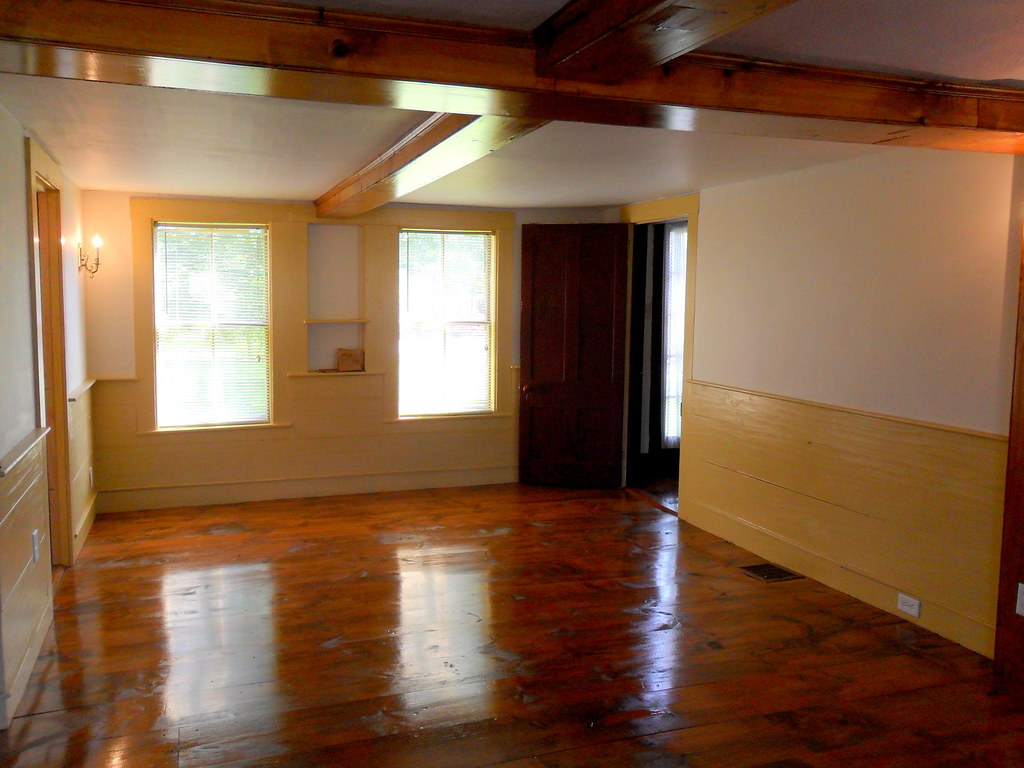 4Family Room 2 Church Street, West Paris Maine home for s… Kristen