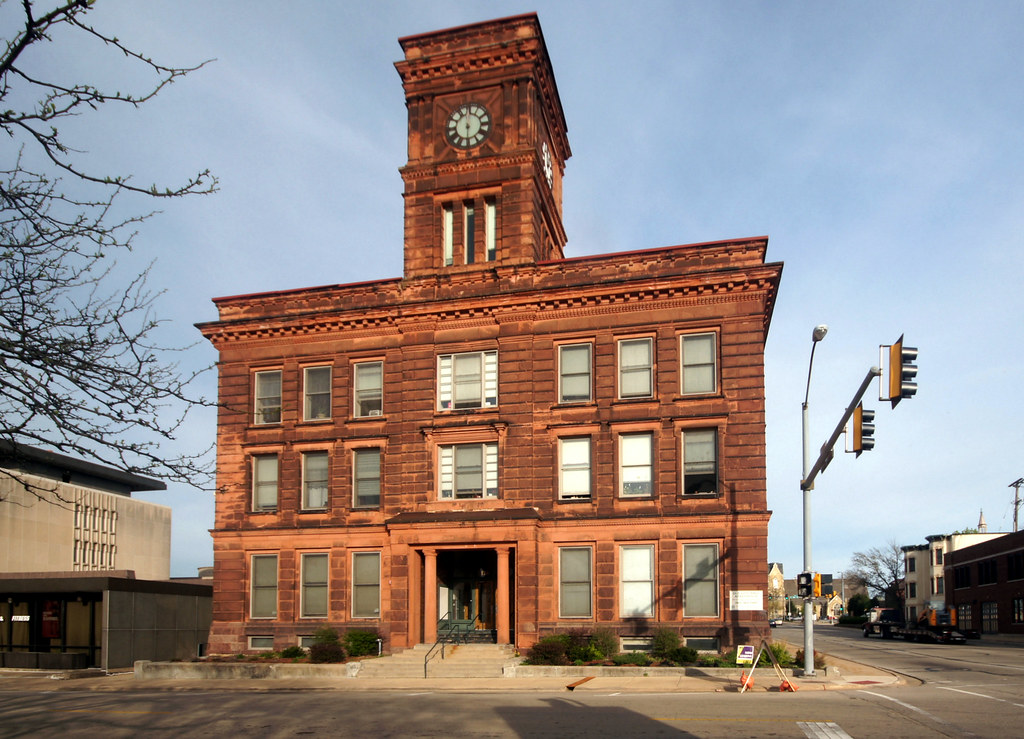 Former City Hall Rockford, Illinois Built in 1904; it is … Flickr