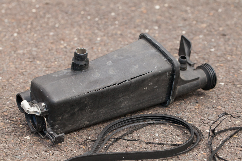 E46 Expansion Tank Crack Jon Kensy Flickr