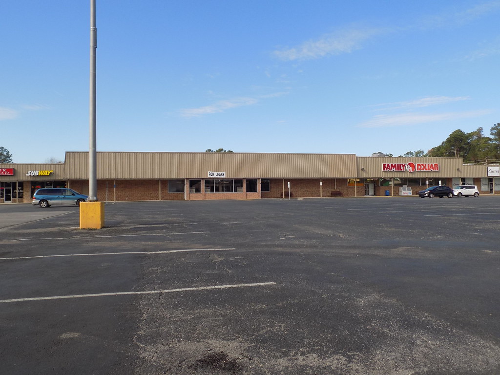 Vacant Food Lion of Wilmington, NC Located on North Colleg… Flickr